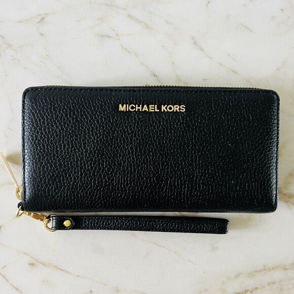 MICHAEL KORS Jet Set Travel Black Leather Travel Continental Zip Wallet Wristlet - Picture 1 of 8
